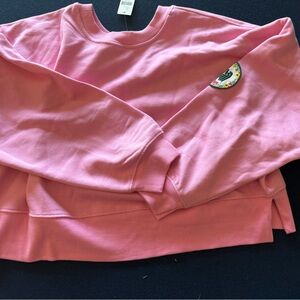 ADORABLE slightly cropped, flattering edge, pink sweatshirt by GOLA🩷zoom in!🩷